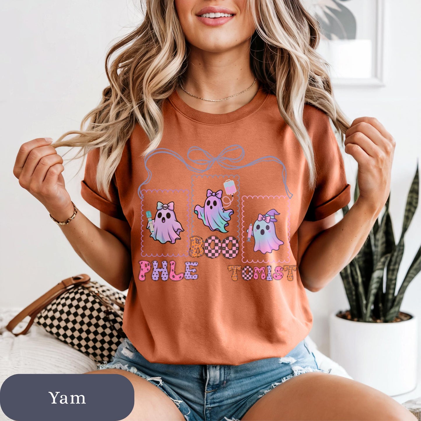 Funny Halloween Phlebotomist T-Shirt: Retro Ghost Boo Lab Tech Tee