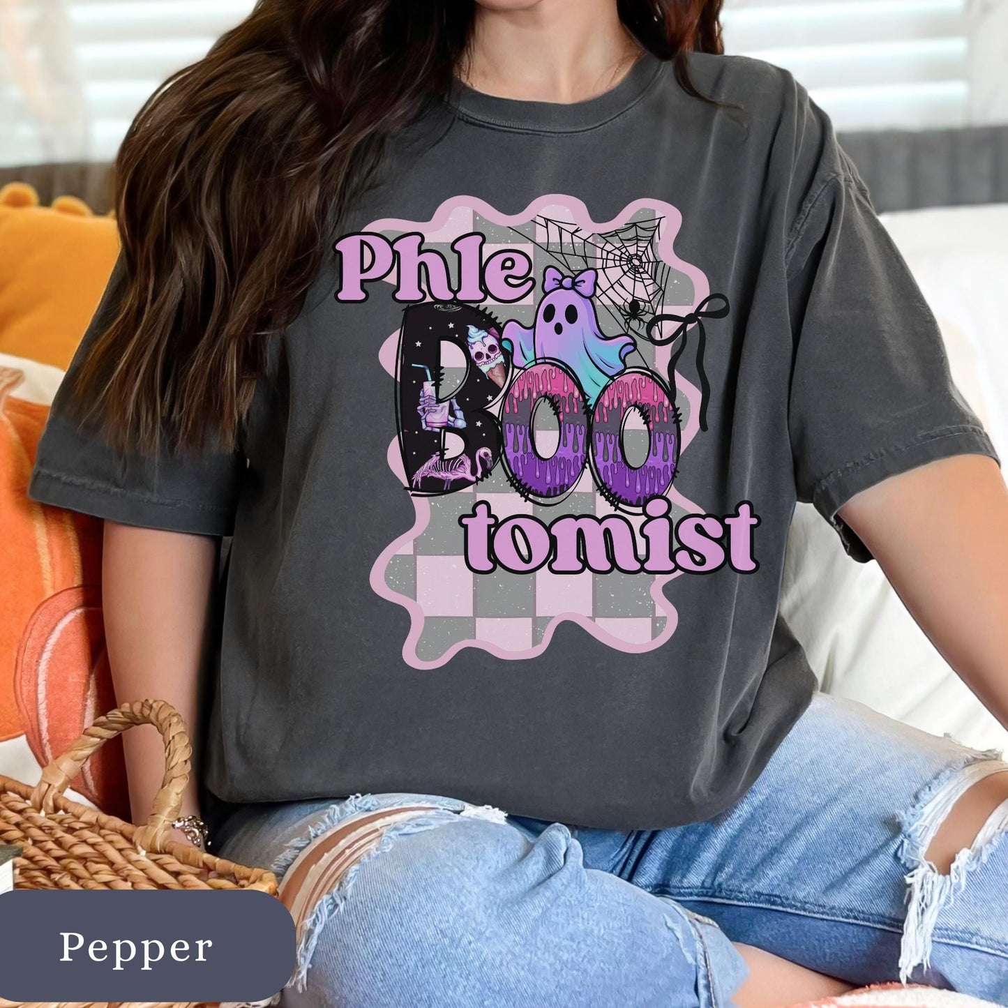 Phlebotomist Halloween T-Shirt: Spooky Ghost, Retro Lab Tech Costume