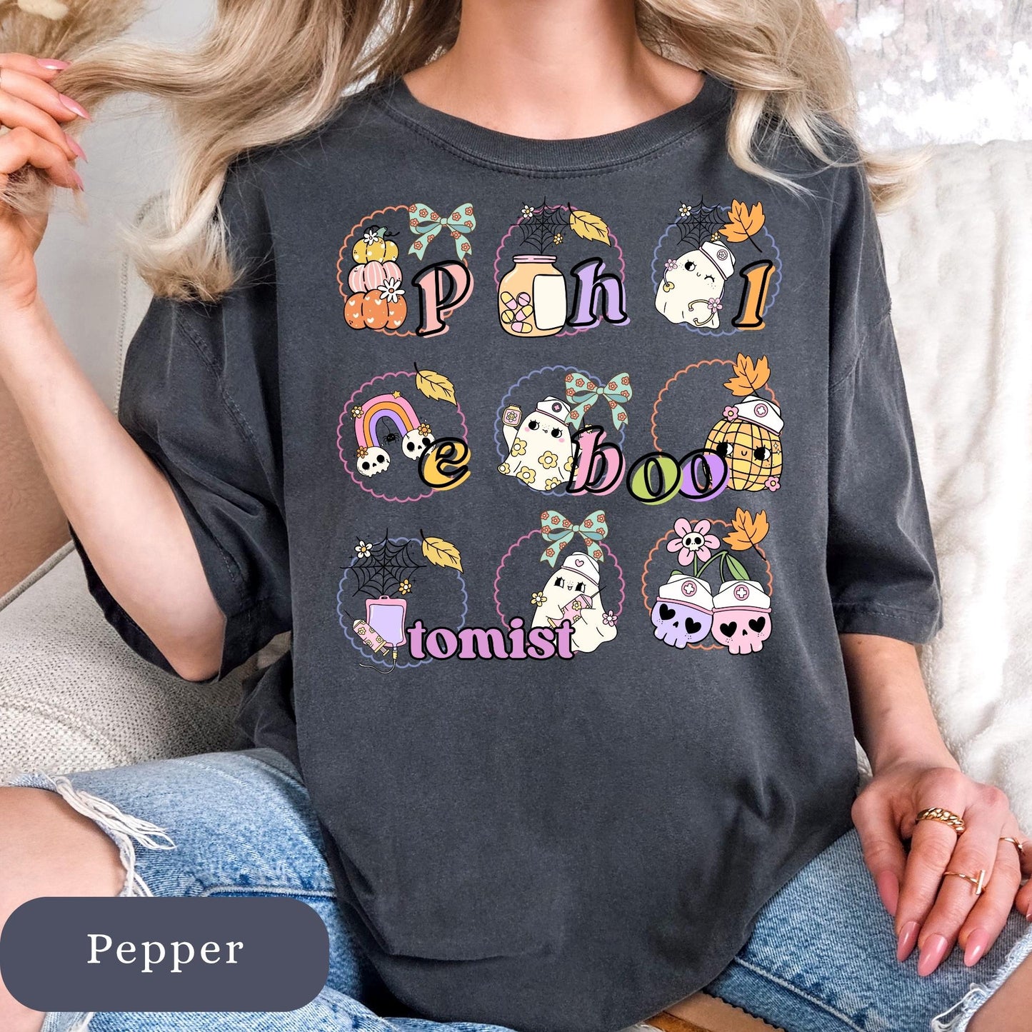 Retro Ghost Phlebotomist T-Shirt: Spooky Fall Lab Tech Tee