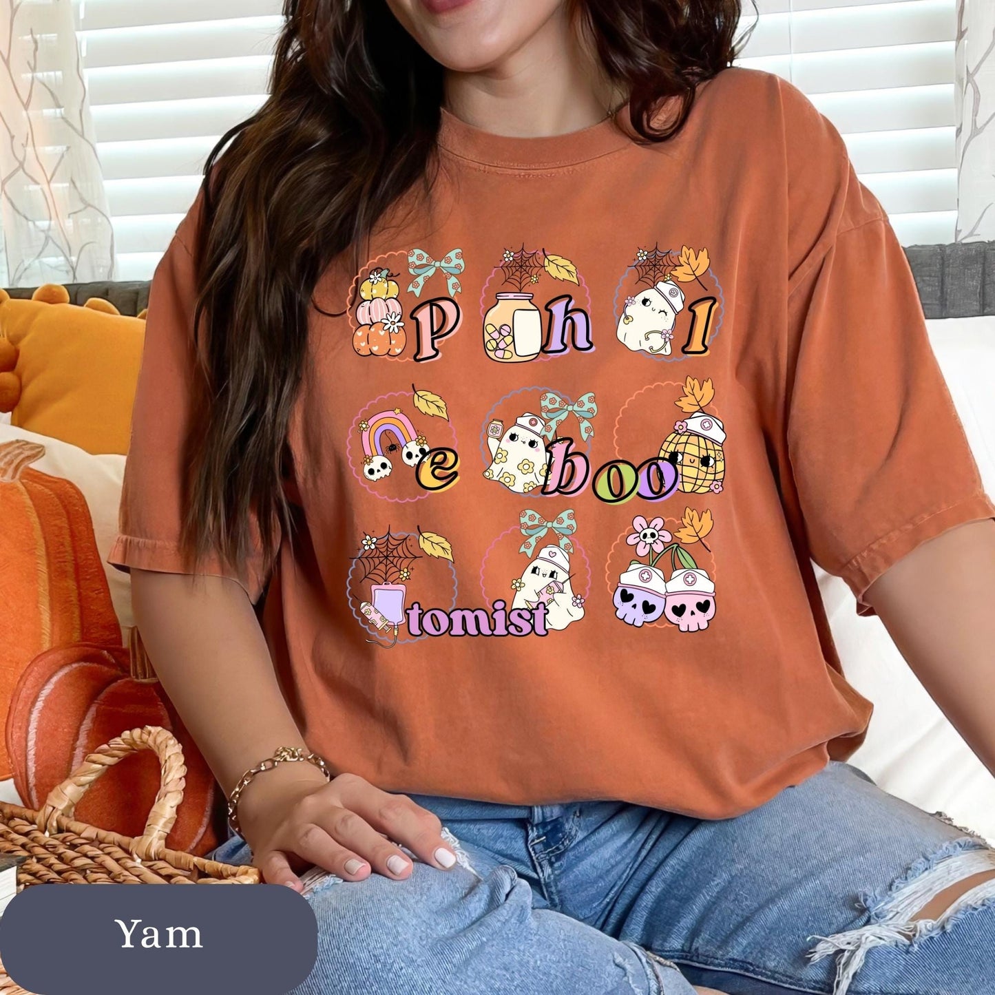 Retro Ghost Phlebotomist T-Shirt: Spooky Fall Lab Tech Tee